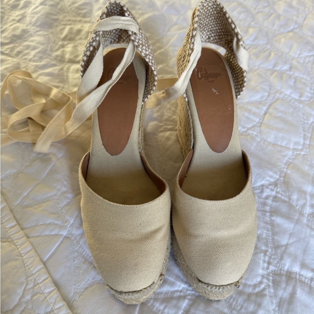 Chic Cream Espadrille Wedges